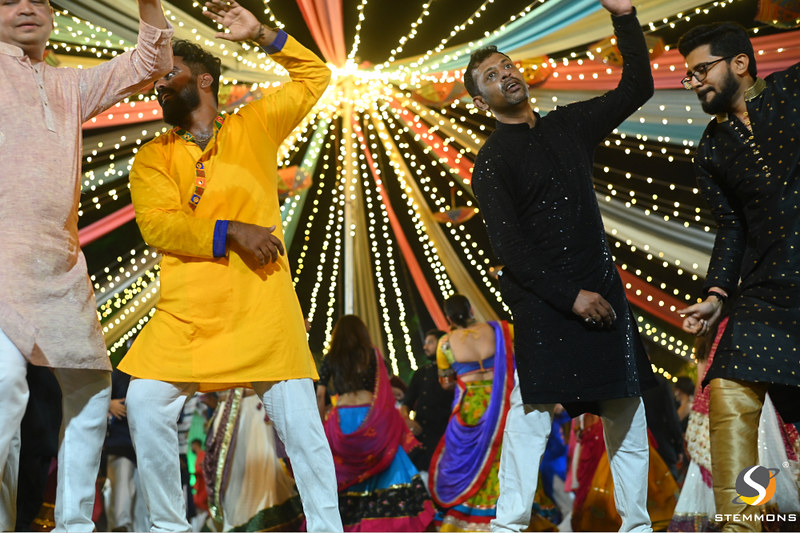 stemmons business services   navratri 